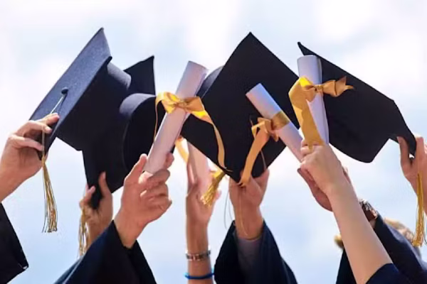 Oxford Pakistan Programme Secures Major Scholarship Funding and £100K Endowment Boost for Pakistani Students