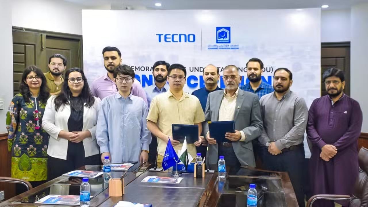 TECNO Partners with Alkhidmat Foundation to Support 300 Flood-Affected Families