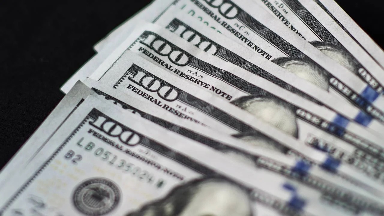 Pakistani Rupee Shows Resilience with Intra-Day Gain Against US Dollar as Market Trends Remain Stable