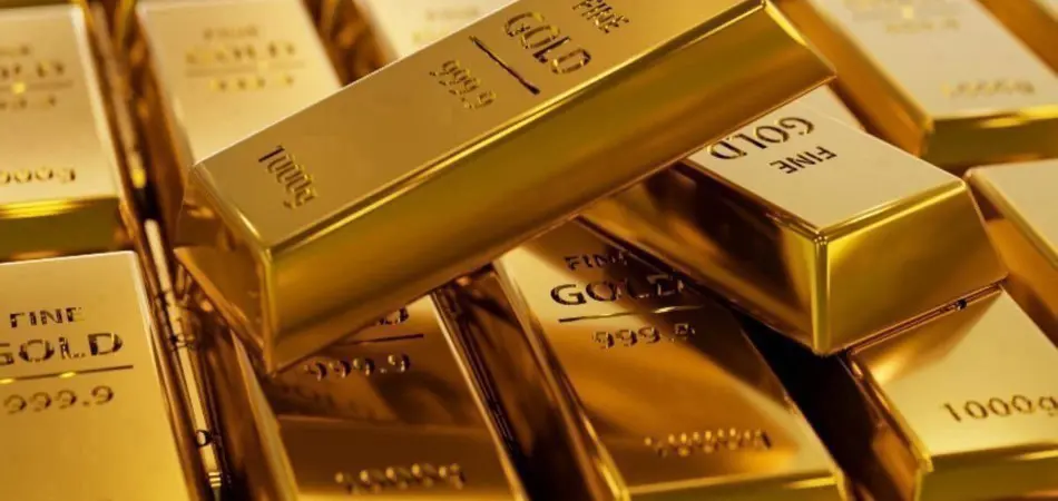 Gold Holds Ground While Middle East Tensions Push Oil Higher as Hormuz Deadline Approaches