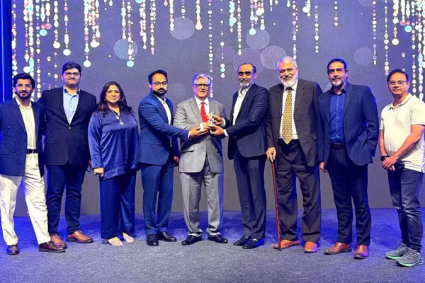 EPL Secures Two Pakistan Digital Awards, Strengthening Leadership in Digital Commerce and Learning