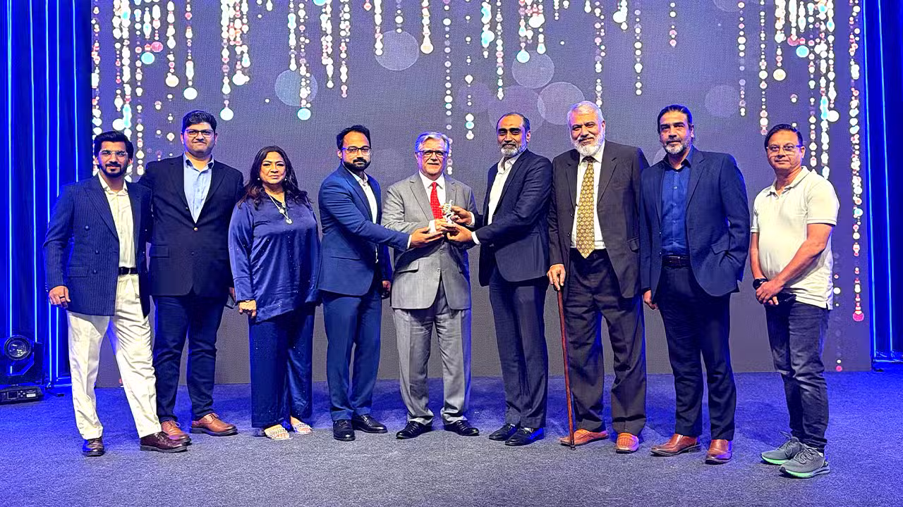 EPL Secures Two Pakistan Digital Awards, Strengthening Leadership in Digital Commerce and Learning