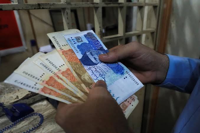 Pakistan Govt Secures Rs768bn in Oversubscribed T-Bills Auction